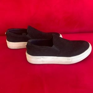 Women’s Steve Madden slip on shoes